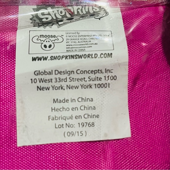 Shopkins Foldable Carry Case With Multiple Pockets. - Picture 7 of 7